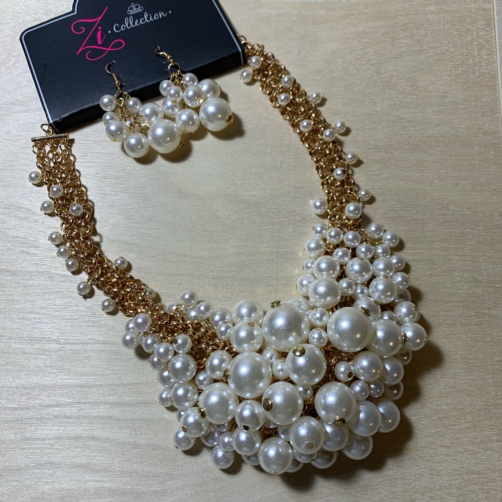 Signature Zi’s Paparazzi Retired Necklace